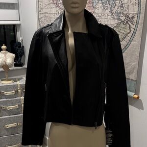 Elegant Black Leather Women's Jacket